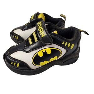 Kids Batman Shoes Toddler Size 6 Black Yellow Velcro‎ Sneakers